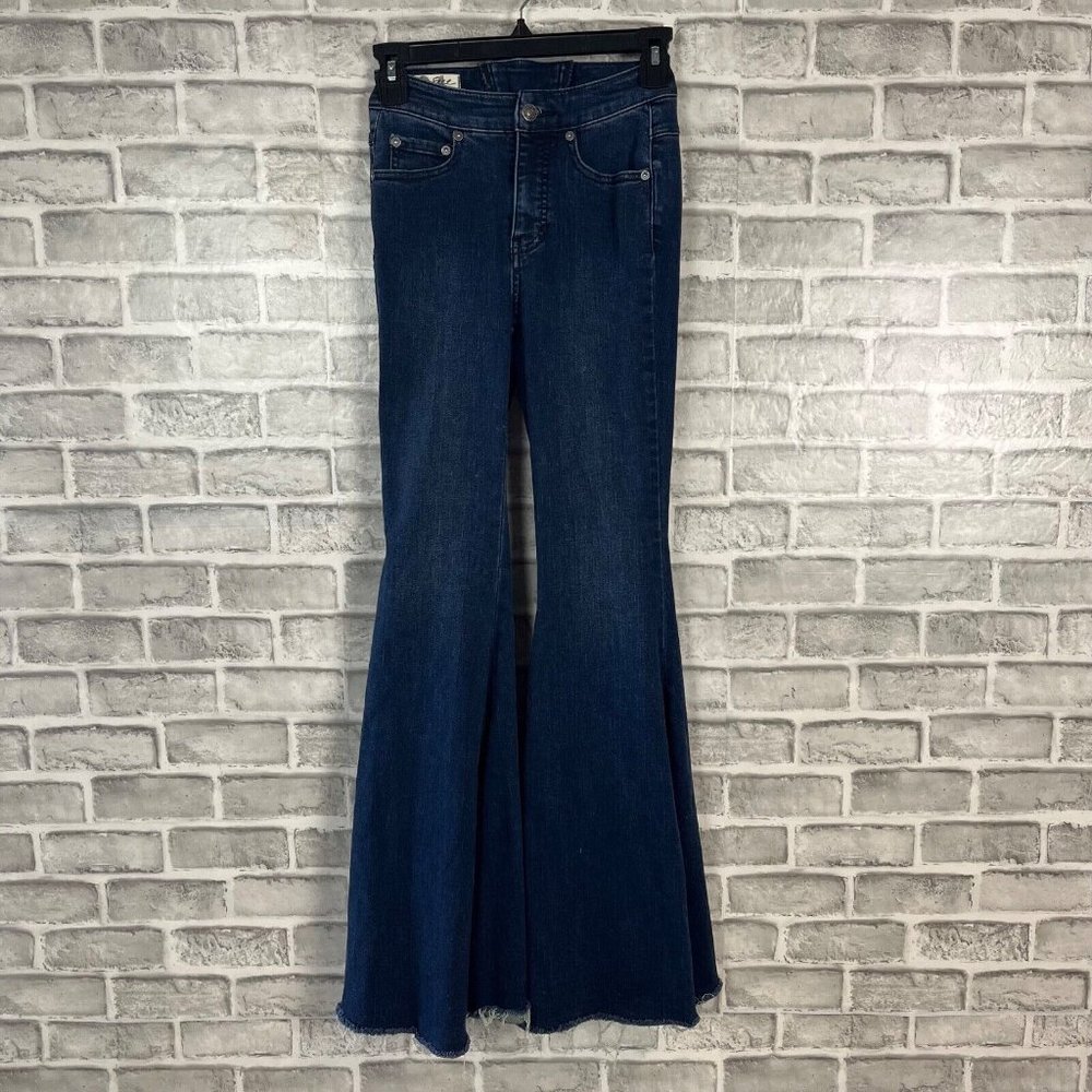 We The Free Super High Rise Lace Up Flare Jeans Size 24 Dark Wash Hippie 24x31